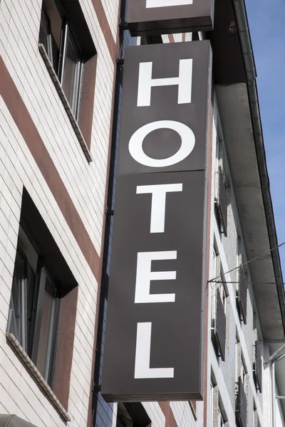 Hotel Sign pada Bangunan Facade — Stok Foto