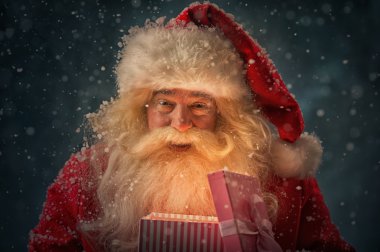 Noel Baba Noel hediyesi açma