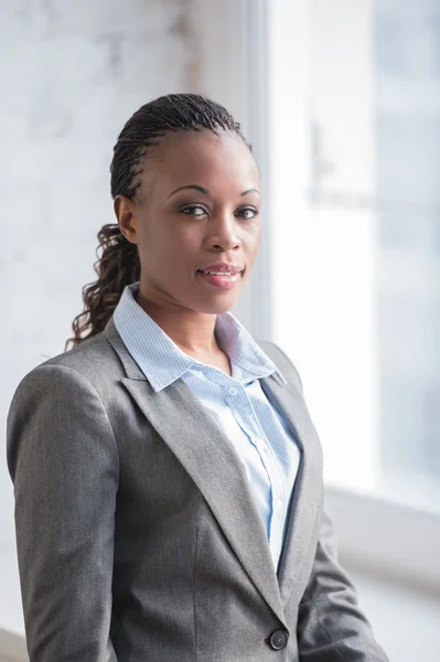 Ganska afrikanska affärskvinna — Stockfoto