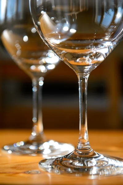 Empty wine glasses — Stock Photo, Image