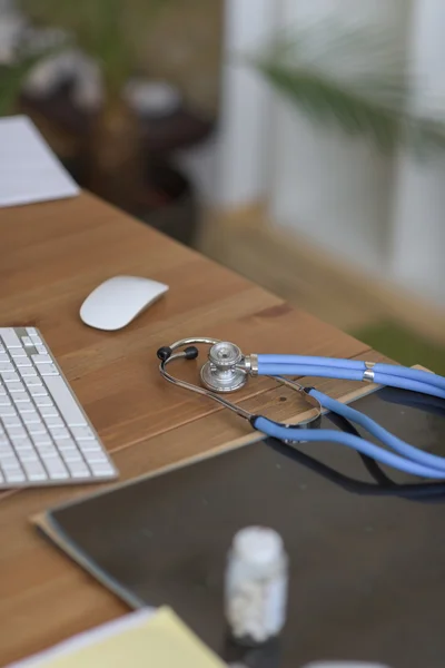 Pillole, radiografie, registrazioni e altre cose — Foto Stock