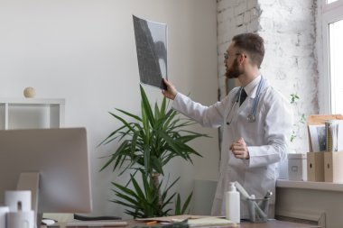 Doktor beyin x-ray arıyorsunuz