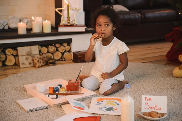 African girl at Christmas time — Stock Photo, Image