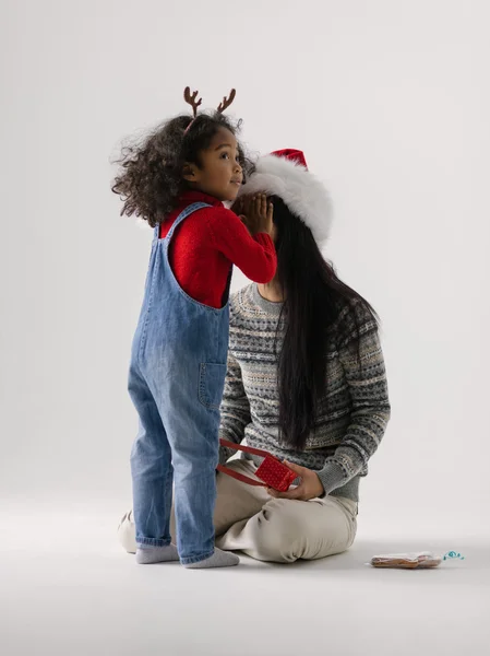 Mère et fille de race mixte — Photo