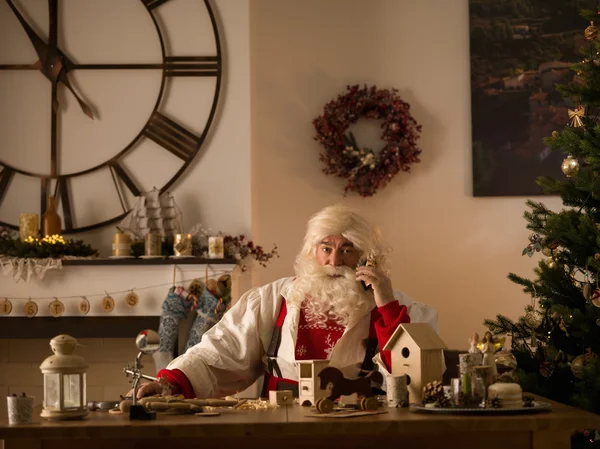 Papá Noel en casa —  Fotos de Stock