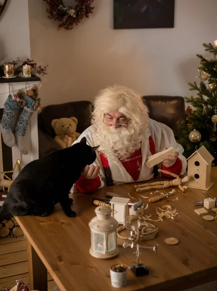 Weihnachtsmann zu Hause — Stockfoto