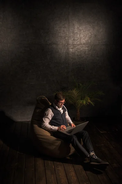 Business man Working on Laptop — Stock Photo, Image