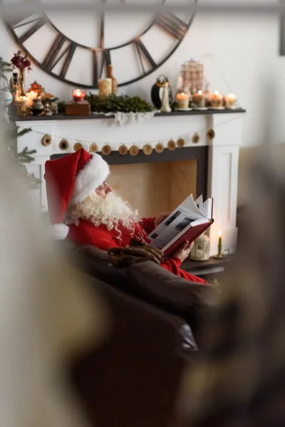 Santa Claus at Home — Stock Photo, Image