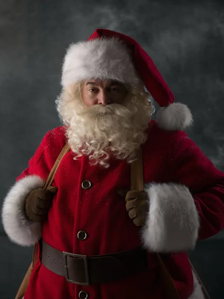 Santa claus thuis — Stockfoto