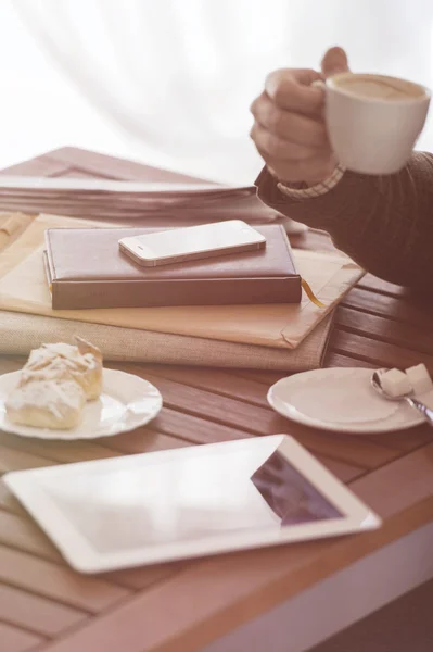 Zakenman op koffiepauze — Stockfoto