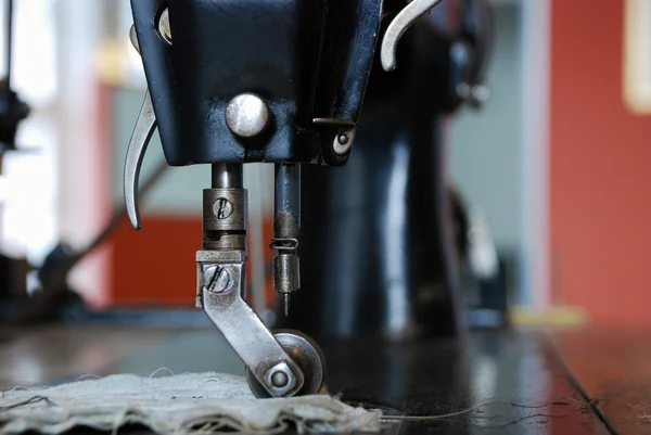 Old sewing machine — Stock Photo, Image