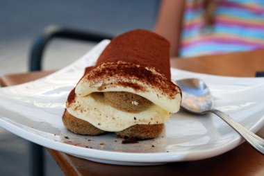 Güzel tiramisu