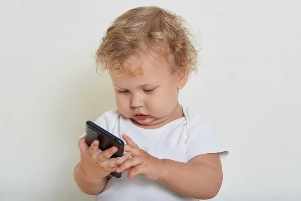 Portrait Cute Baby Checking Smartphone Hands Studying New Unknown Subject — Stock Photo, Image