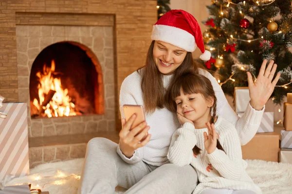 Mom Daughter Sitting Christmas Tree Hugging Communicating Video Call Having — Stock Photo, Image