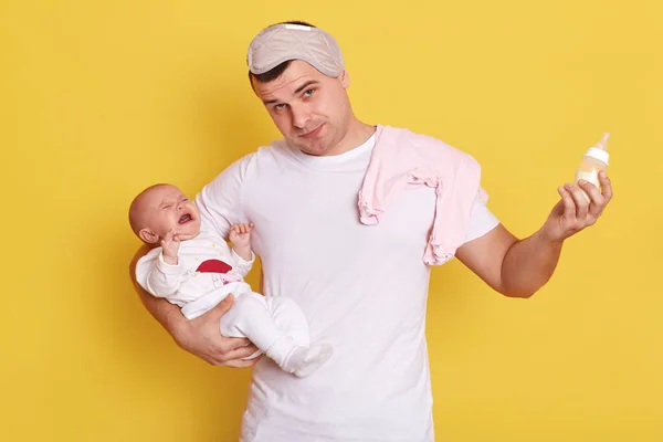 Young Exhausted Tired Father Feeding His Baby Girl Milk Bottle — Stock Photo, Image