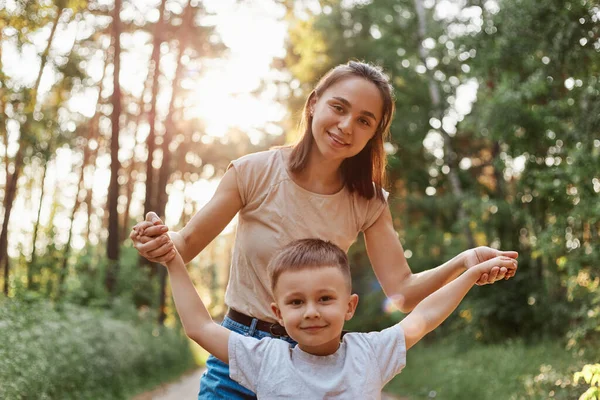 Outdoor Portrait Beautiful Woman Mother Posing Her Little Attractive Son — Stock Photo, Image