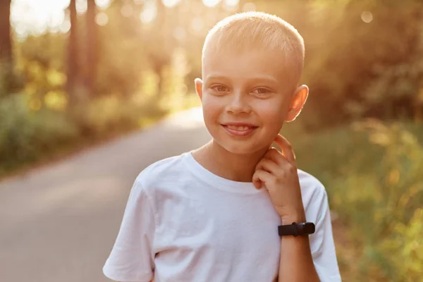 Portrait Happy Smiling Blond Boy Wearing White Casual Shirt Looking — Stock Photo, Image