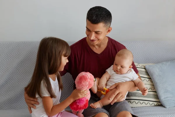 Young Happy Beautiful Family Relaxing Home Father Two Children Sitting — Stock Photo, Image