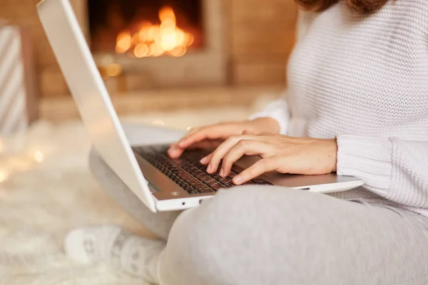 Faceless Unknown Woman Sitting Floor Soft Carpet Fireplace Laptop Working — Stock Photo, Image