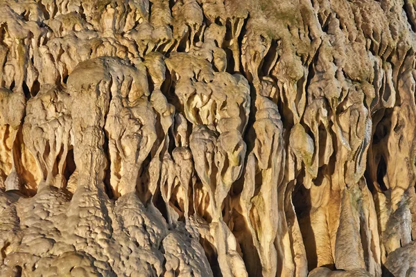 Stalagmiti, Colonne e Panifici nelle Caverne Han, Belgio — Foto Stock