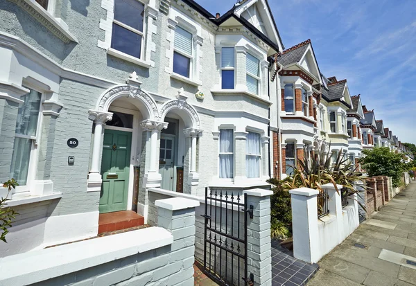 London street of early 20th century Edwardian terraced houses — Stock Photo, Image