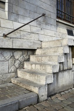 19 inci yüzyıl Sanayi sitesindeki bir grungy merdiven