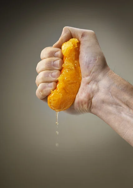 Frisch gepresster Orangensaft — Stockfoto