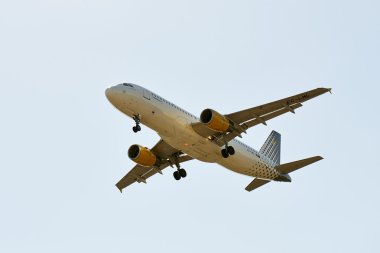parlak gökyüzü açılış jet uçak