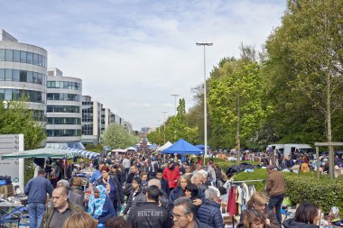Bit pazarı her ilk günü Mayıs ayında Brüksel