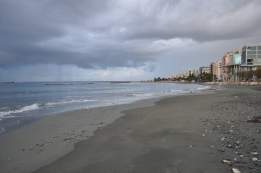 Kıbrıs 'taki güzel Akti Olympion Plajı Limasol