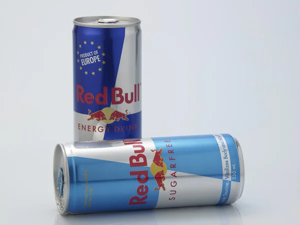 Red bull energy drinks — стоковое фото