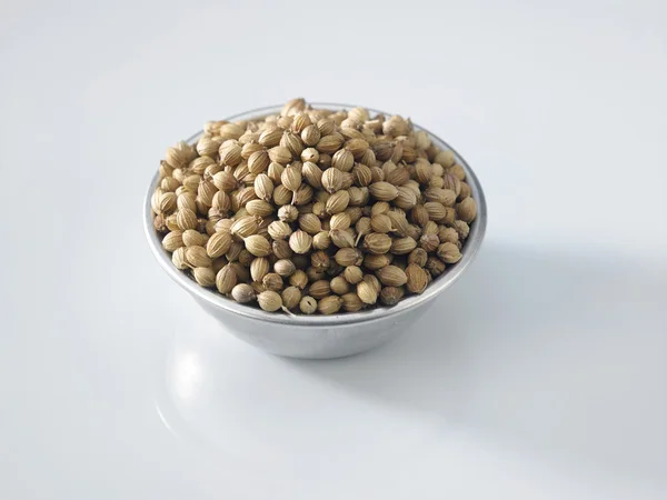 Whole coriander seeds — Stock Photo, Image