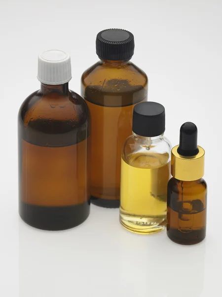 Olejek do masażu w butelkach — Zdjęcie stockowe