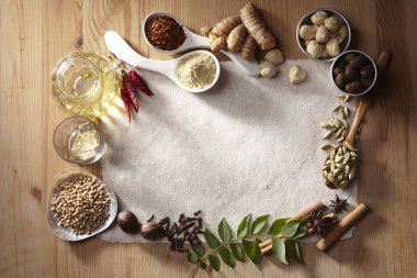 Baharat ve boş kağıt çeşitleri
