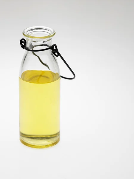 Masážní olej v lahvi — Stock fotografie