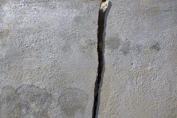 Parede de concreto rachado — Fotografia de Stock