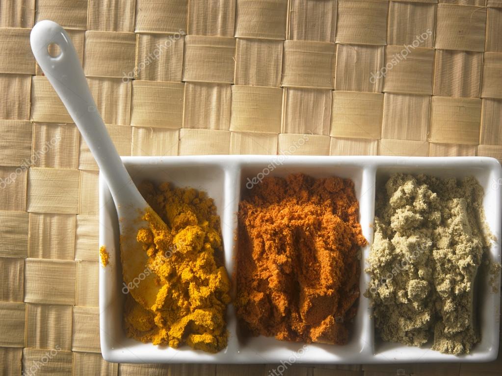 Indian curry powder Stock Photo by ©eskaylim 118369942