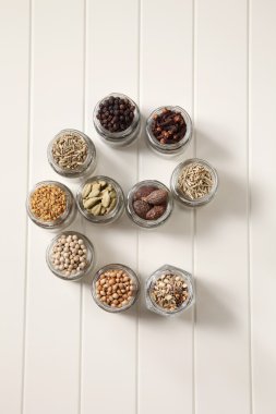 Baharatlar yapılan harf e 