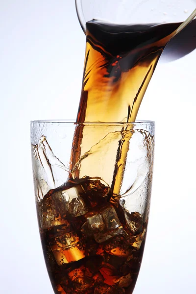 Verter Cola Bebida —  Fotos de Stock