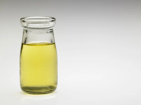 Aceite vegetal en botella — Foto de Stock