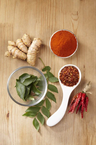 Curry-Zutat auf dem Tisch — Stockfoto