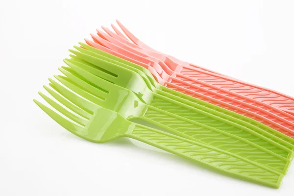 Цветные пластиковые вилки — стоковое фото