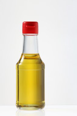 Şişede zeytinyağı