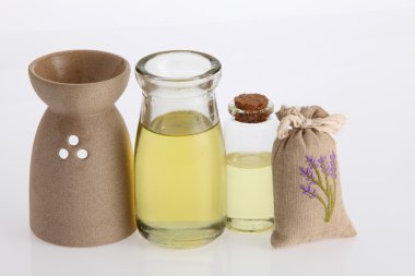 Aromaterapi yağ ile meme 