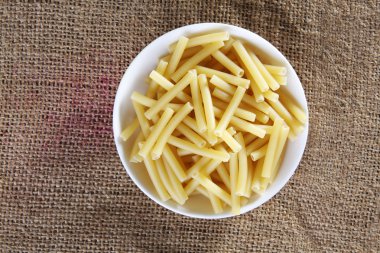 makarna çadır bezi üzerine