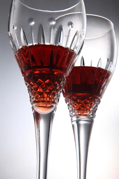 kırmızı şarap bardakta