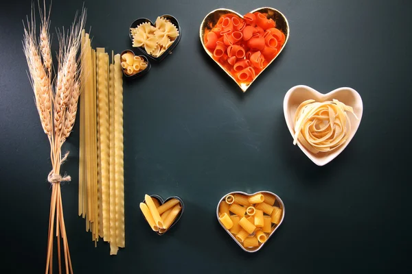 Various raw pasta — Stock Photo, Image