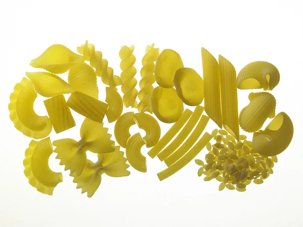 Ruwe pasta met achtergrondverlichting — Stockfoto