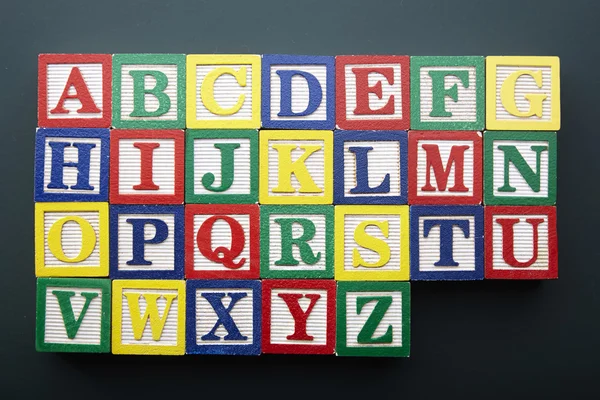 Alphabet blocs carrés en bois — Photo