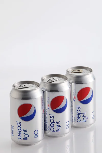 Pepsi Light plechovky — Stock fotografie